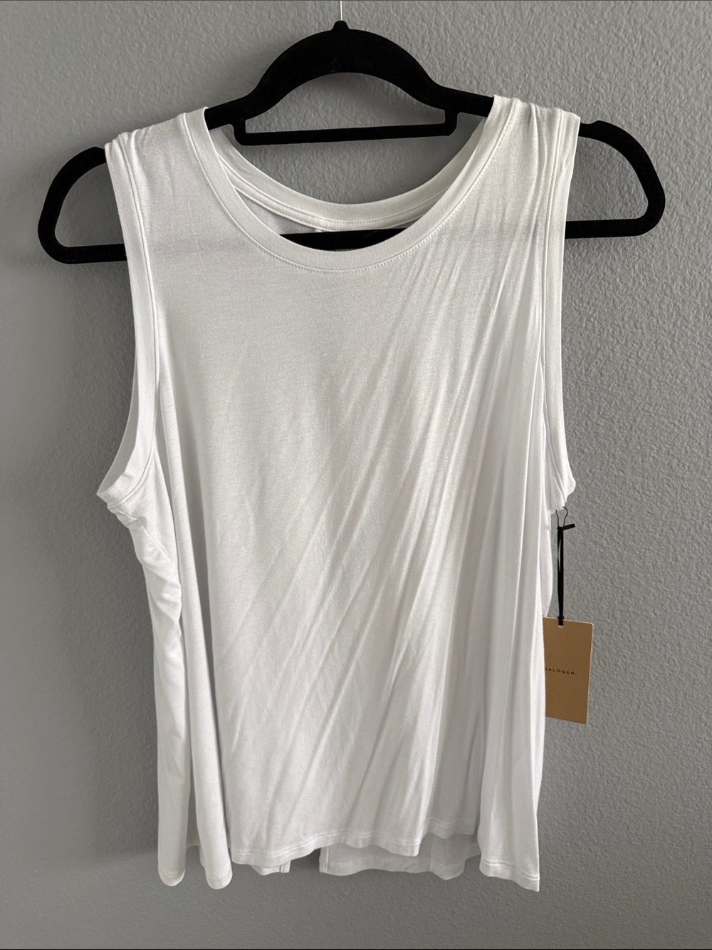 Halogen White Sleeveless Tank Top - Classic Crew Neck